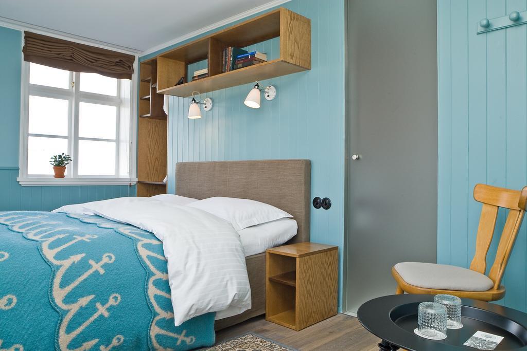 Hotel Egilsen สติกกิชฮอลเมอร์ ภายนอก รูปภาพ