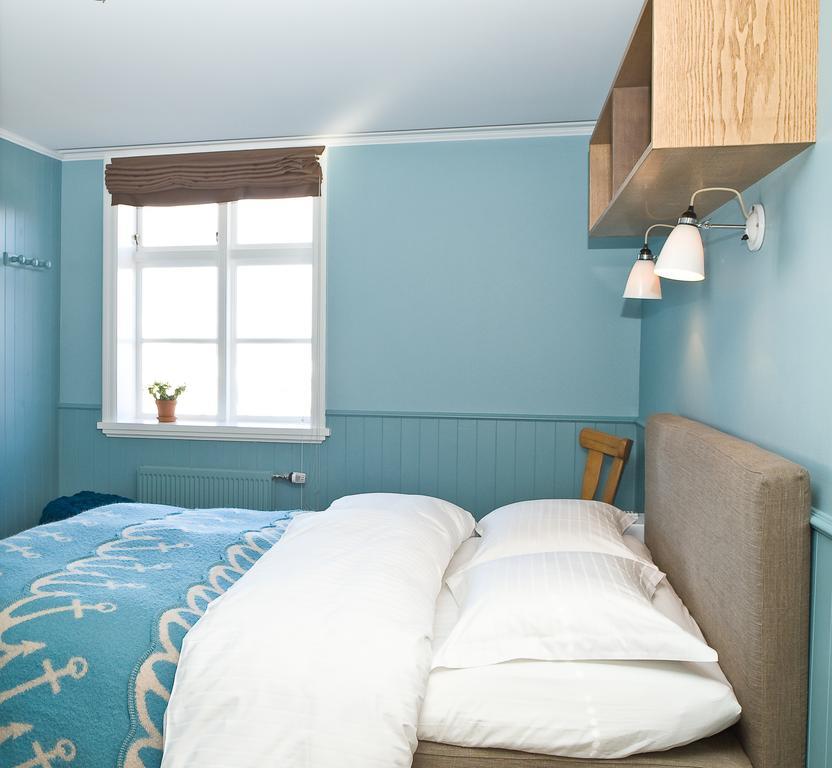 Hotel Egilsen สติกกิชฮอลเมอร์ ภายนอก รูปภาพ