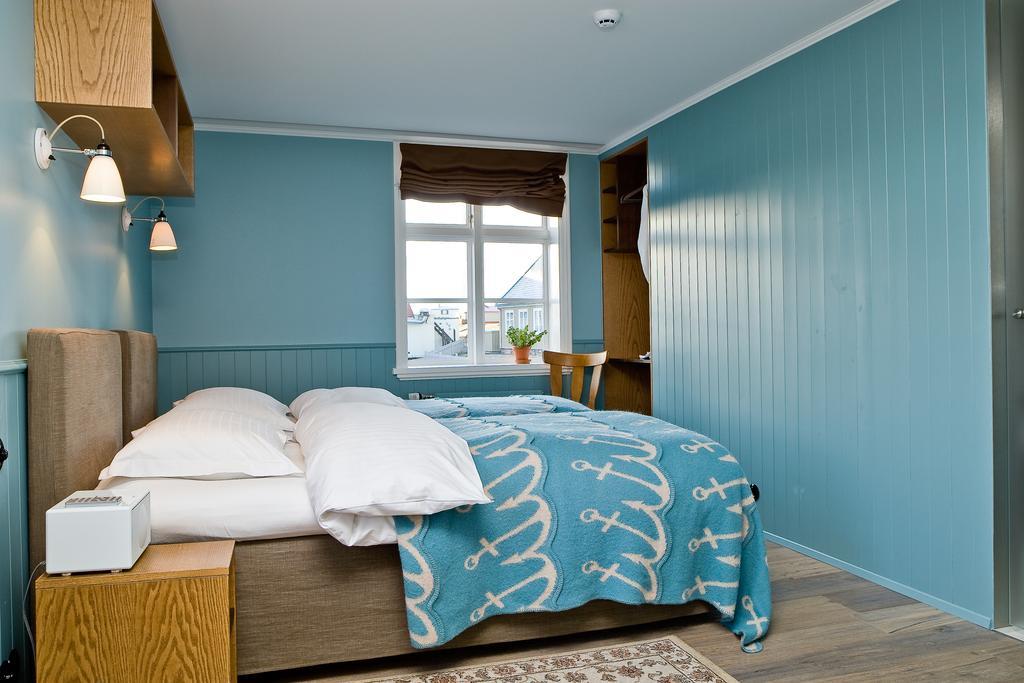 Hotel Egilsen สติกกิชฮอลเมอร์ ภายนอก รูปภาพ
