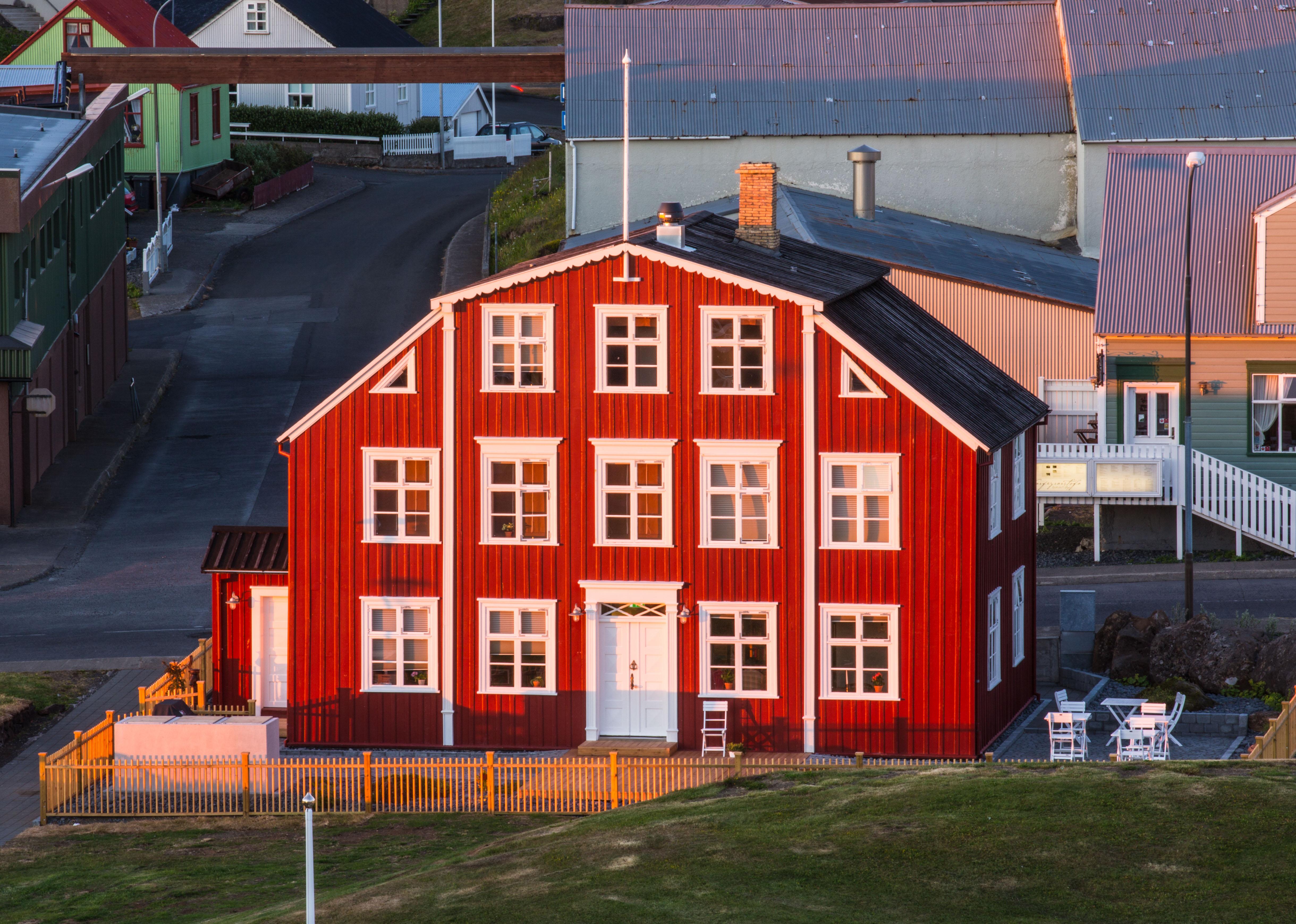 Hotel Egilsen สติกกิชฮอลเมอร์ ภายนอก รูปภาพ